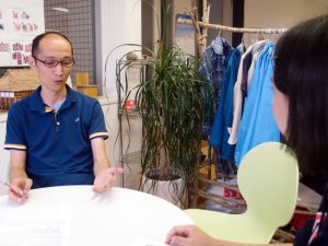 Mr. Hasebe, secondly interviewed in this series, said Mr. Hosono was logical. His description was very apparent during the interview. 