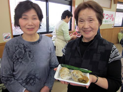 「このおむすびは『幸せむすび』だよ」