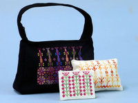 パレスチナの刺繍を施した雑貨を販売します