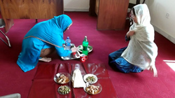 お昼は女子会♪