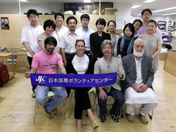 アフガン・日本連携団体の集合写真（JVCでの会議後）