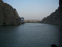 ジャララバードに電力を供給するドロンタのダム湖