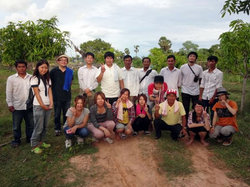 九州国際大学のみなさんとJVCスタッフ