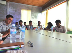 チークラエン郡で活動するNGOワーカーの方々が約20名参加しました。