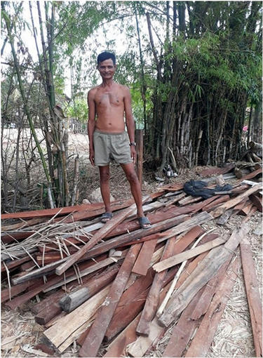 フェンス用の木材や竹を集め始めているそうです