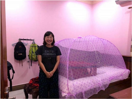 どんなところに住んでいるの？と聞かれることもあるんですが、こんなところです。虫が苦手なので（すみません・・・）蚊帳を二重にして、蚊帳の中にいることが多いです笑　Photo by GARDEN journalism