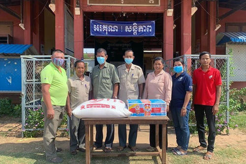 前回同様、それぞれのコミューンに運び・・・