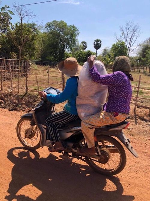 バイクや自転車に乗せて・・・