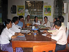 他NGOとコミュニティー図書館の運営について相談