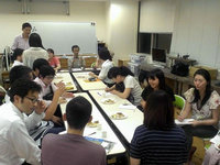 座談会は遅くまで盛り上がりました