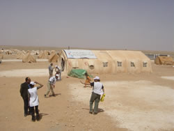 UNICEF学校(？)テント