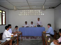 アサポン郡役場でJVCと郡の間で中間評価に向けた会議が開催された