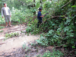 カンノイ村の村人、スタッフ皆で協力