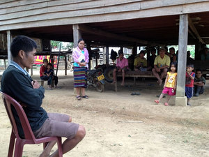 熱心に話してくれた村長や村のみなさん