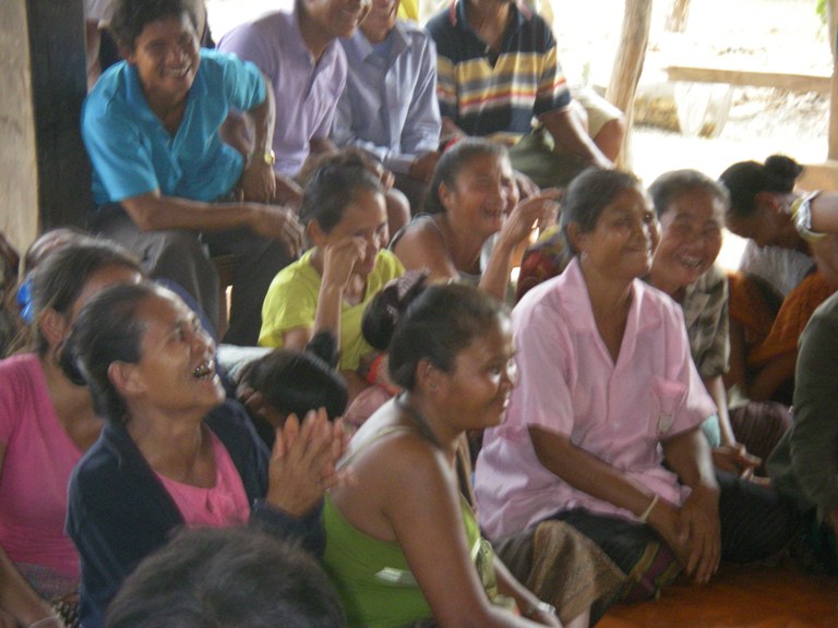 あまりの爆笑ぶりに、ピントが合わず