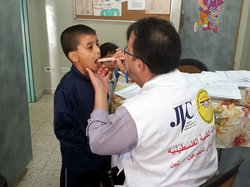 幼稚園での健康診断の様子