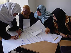 グループワークの様子、真剣な話し合いが繰り広げられました。