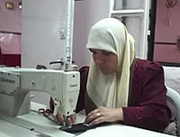 丁寧な仕事は刺繍を引き立ててくれます