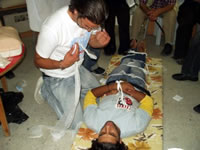 頑張って巻いた包帯は、少しぐちゃぐちゃ…