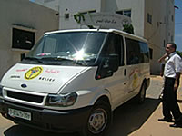 巡廻診療車とジャバリアクリニック