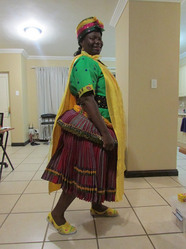 横はこれ。緑、黄色、赤という色合いが不思議とマッチしてます。