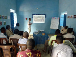 2011年3月に行ったJVCカドグリ事務所のオープニングセレモニー。ハスナさんは招待客のお茶の準備をしているので、ここには写っていない。