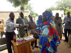 翌週には、州政府関係者も出席して入居者説明会＆抽選会が行われた