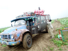 レトロなトラック。故障するなと言うほうが無理？