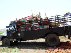 トラック発進！