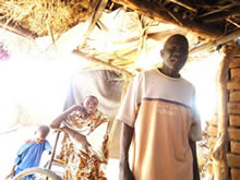 ウドゥ村出身住民グループのリーダー、マンジャさん