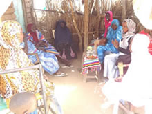 集まってもらった女性たち。右から2人目は話を聞くJVCスタッフ