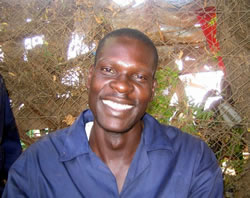 長身でおしゃべりのタバン。最近結婚した。