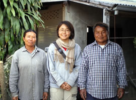 ホームステイ先のソーソムヤーさん夫妻