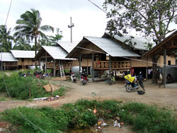 津波被災後、土地問題がおきたパンガー県のタプタワン村