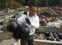 浮きを運ぶJVC山崎