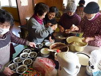 皆で味付け中