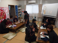 健康相談の様子（浦島小学校仮設住宅にて）