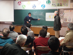 土留め工事の共同発注について協議する様子