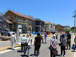 住宅団地の見学の様子②