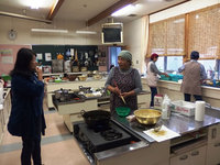 家庭科室を調理室として活用（かあさんの学校食堂）