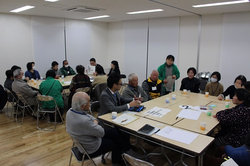 2月28日に行われた各棟の住民会合の様子