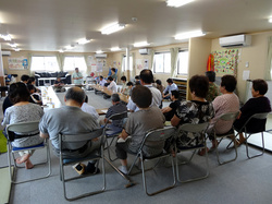 仮設住宅集会所での交流