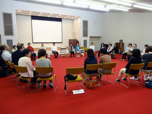 意見交換の時間に、参加者が感想やそれぞれの職場で感じていることを語り合った。