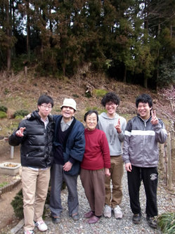 ご夫婦と参加者の集合写真