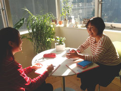 子どもの頃は、保母さんになりかったそう。学生時代のことを、懐かしそうに話してくださいました。