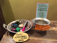 この時はかわいいヘアゴムがチャリティ対象アイテムでした