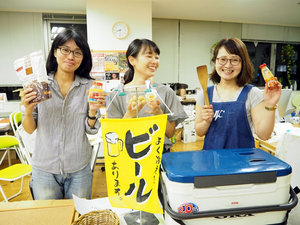 抜群のチームワークの広報インターンの3人がお待ちしています！