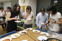 試食していただき、どれがおいしいか選んでもらいました