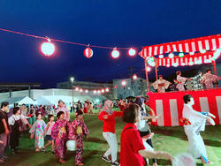 鹿折地区復興盆踊り大会の様子。太鼓の演奏にうるっときました