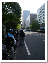 ただいま渋滞中。休憩のあとにみんなが一斉に走り出したためみたいです。 ただいま渋滞中。休憩のあとにみんなが一斉に走り出したためみたいです。
